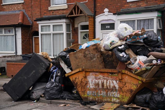 Birmingham refuse workers strike