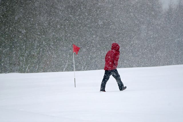 Snow at Saddleworth Moor golf course