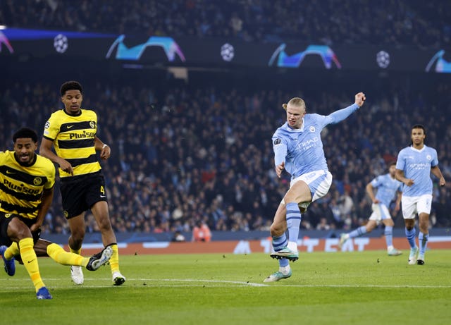 Erling Haaland scores Manchester City’s third goal