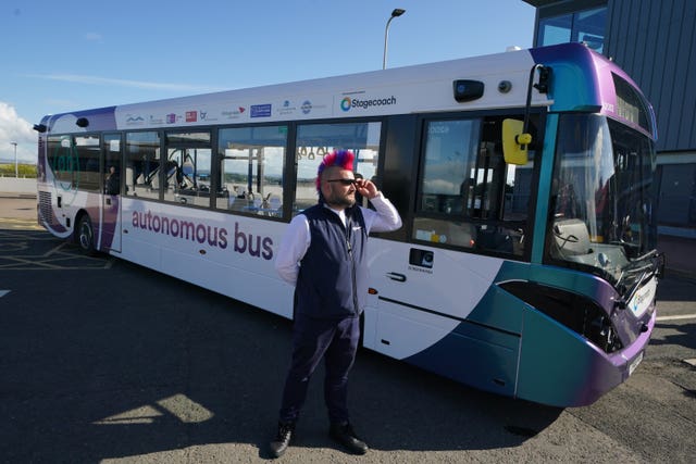 Autonomous bus service