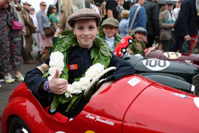 The winner of the Settrington Cup give a thumbs-up to the camera