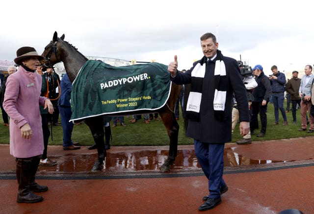 Gavin Cromwell celebrates with Flooring Porter at Cheltenham 