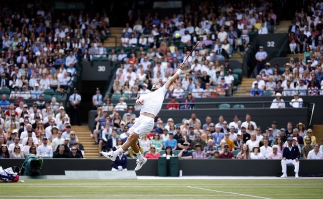 Liam Broady fought to the end on Court One 