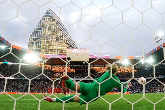 England goalkeeper Hannah Hampton saves the penalty of Spain’s Aitana Bonmati