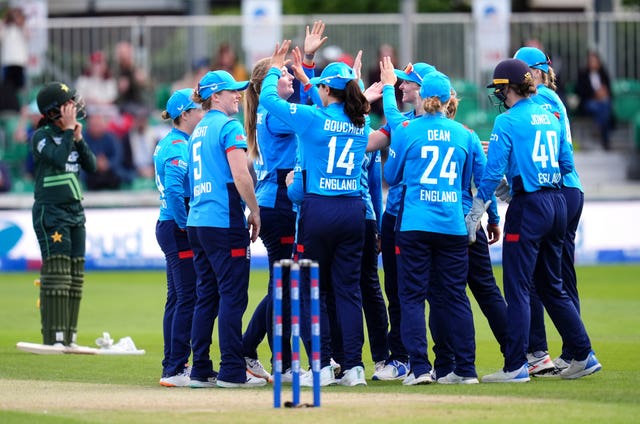 England celebrating taking a wicket