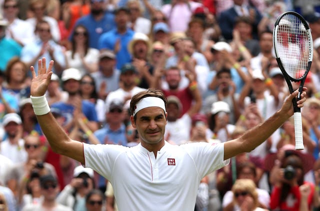 Roger Federer gave another crowd-pleasing performance