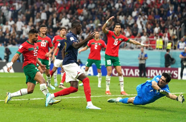 Randal Kolo Muani scores France''s second goal