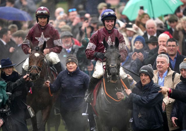 Davy Russell on Tiger Roll (left) and Delta Work and Jack Kennedy return after last year's Cross Country Chase 