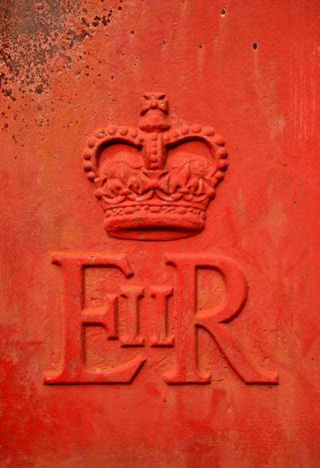 The late Queen's cypher on a postbox 