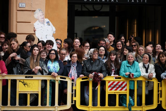 Fans await the arrival of the Princess of Wales