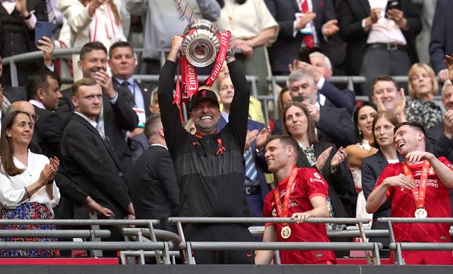 Klopp lifts the 2022 FA Cup