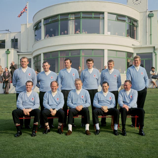 Peter Alliss (back row, third in from left) with his team-mates at the 16th Ryder Cup 