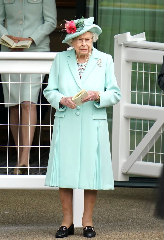 Queen appears delighted with performance of horse at Royal Ascot ...