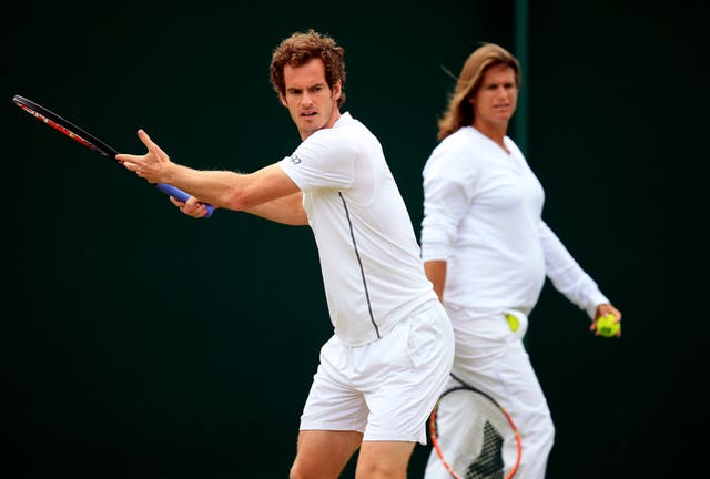 Amelie Mauresmo coaching Murray