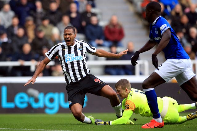 Jordan Pickford (centre) made some high-profile errors last weekend (Owen Humphreys/PA).