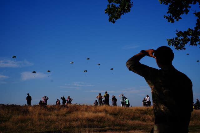 Paratroopers jumping on to Ginkel Heath