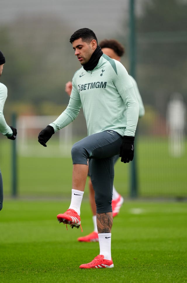 Cristian Romero in training