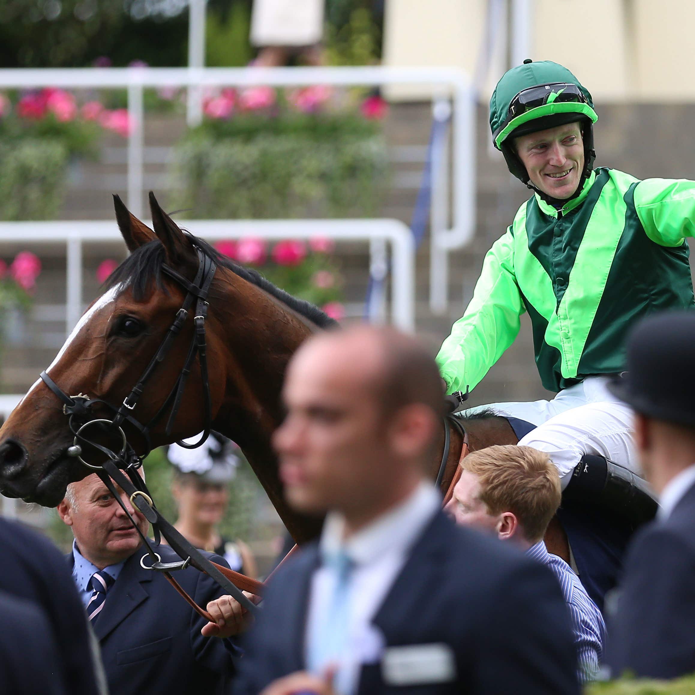 Billy Lee celebrates with Settle For Bay