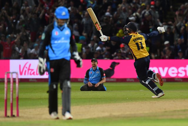 Simon Harmer (right) and Ravi Bopara starred as Essex were crowned Vitality Blast winners