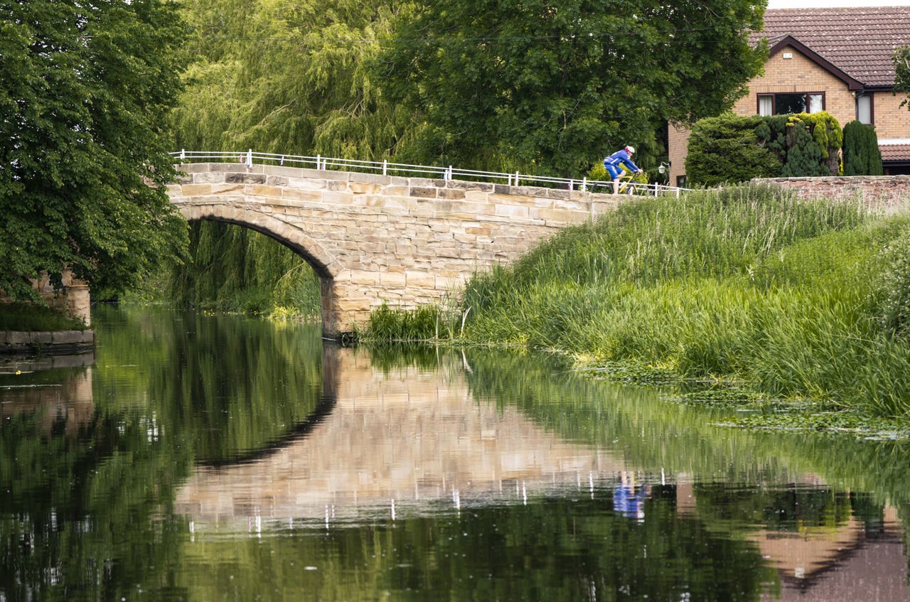Britons To Bask In Hottest Day Of Year As Wednesday Signals Start Of 
