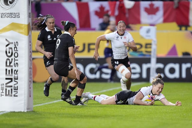 Justine Pelletier scored the opening try