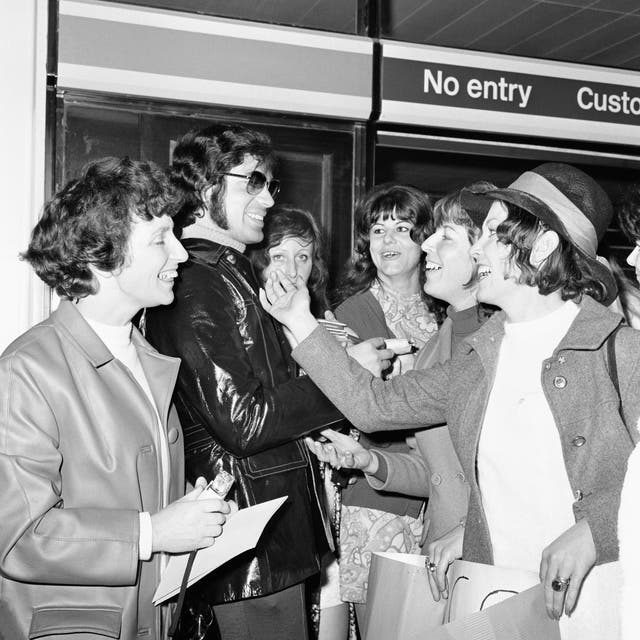 Music – Engelbert Humperdinck – Heathrow Airport – London – 1970