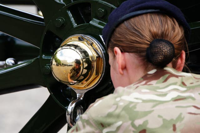 A closer inspection of the gun carriage