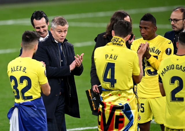 Ole Gunnar Solskjaer applauds Villarreal after the Europa League final