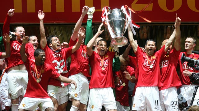 Ryan Giggs lifts the Champions League trophy for Manchester United