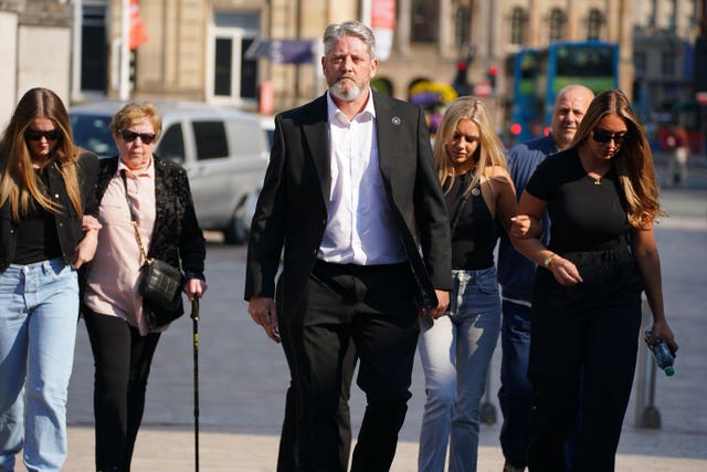 Elle Edwards' family