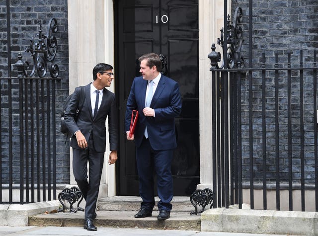 Rishi Sunak and Robert Jenrick leaving No 10