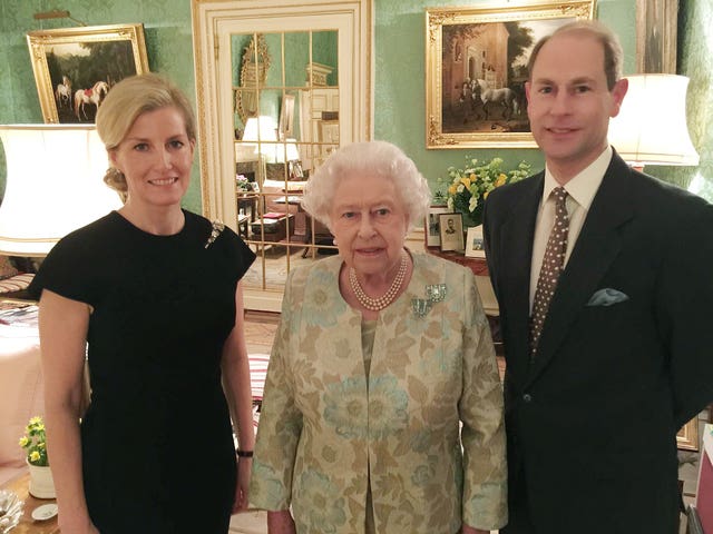 Queen hosts reception for Edward and Sophie