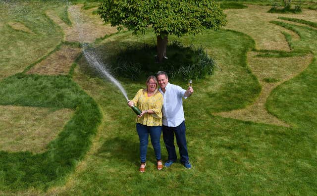 National Lottery winners lawn design