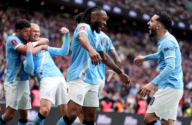 Antoine Semenyo celebrates with his team-mates