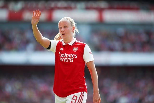 Beth Mead in action for Arsenal