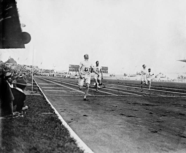 Eric Liddell crosses the line first to win 400m gold in 1924