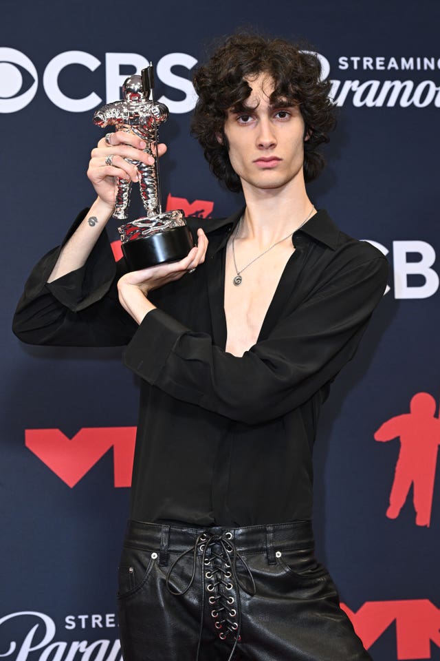 Sombr with his moon person award for best alternative for single “Back to Friends” in the press room at the MTV Video Music Awards 2025
