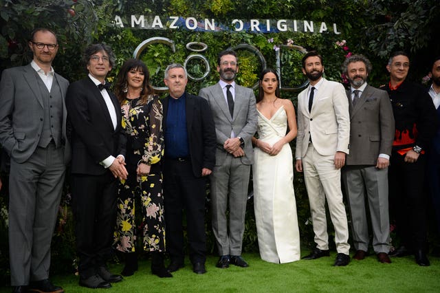Neil Gaiman with the cast, director and producer of Good Omens