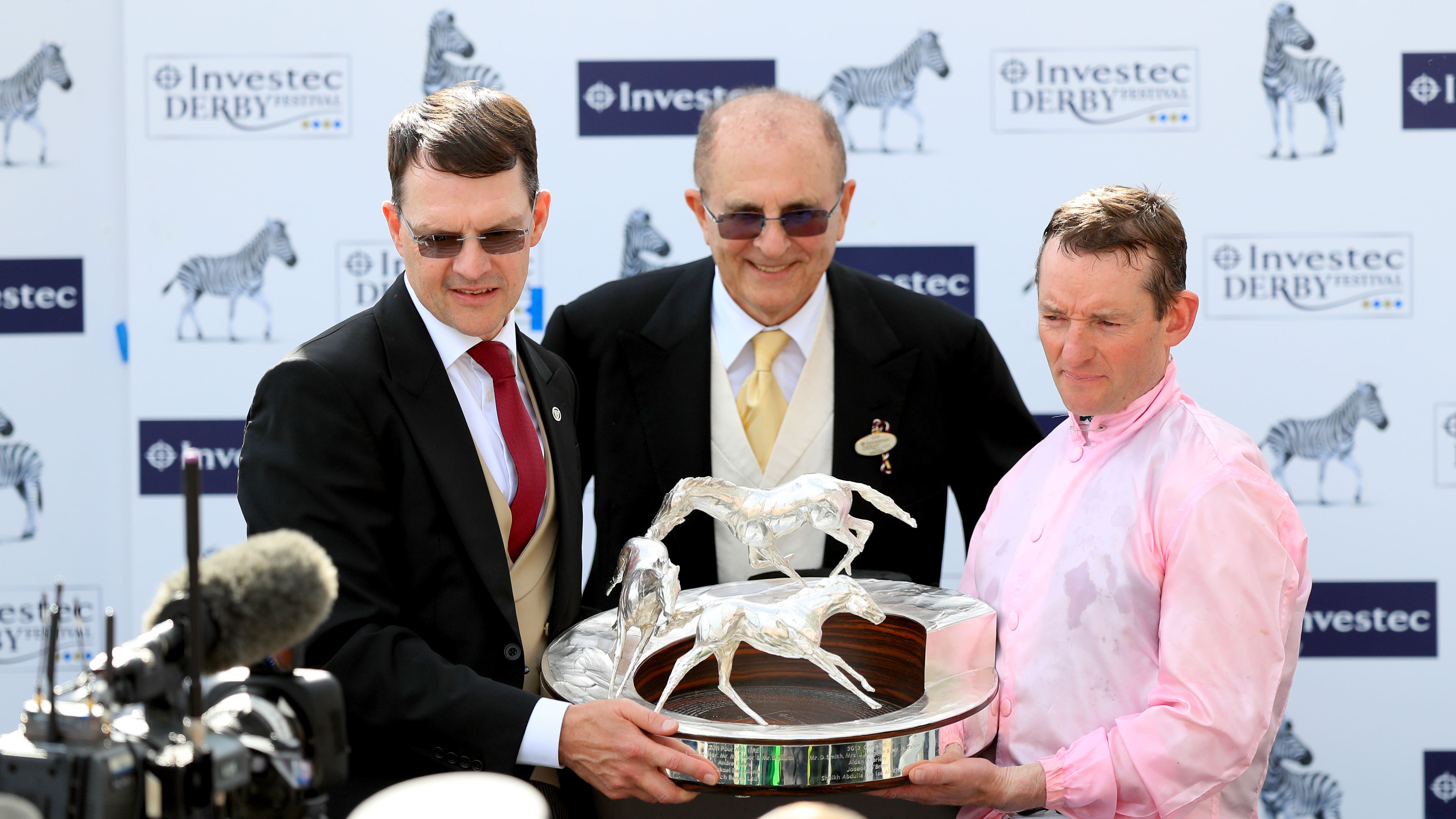 Aidan O'Brien provides the inside track on his six Investec Derby