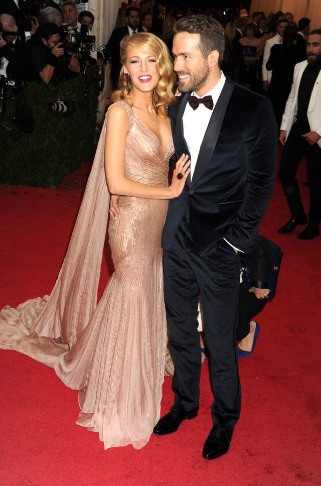 Blake Lively and Ryan Reynolds in 2014