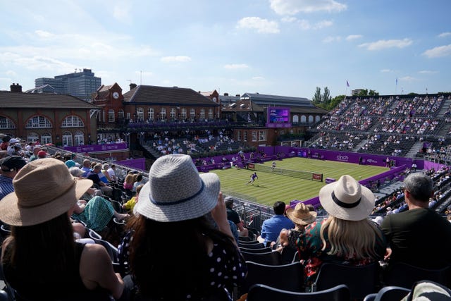 Andy Murray got a taste of playing in front of a home crowd again at Queen's