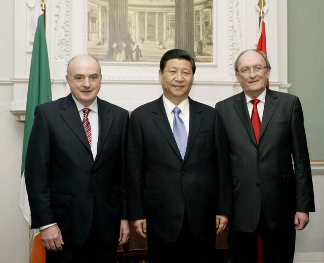 Sean Barrett (right) with then vice president of the People’s Republic of China Xi Jinping in 2012 