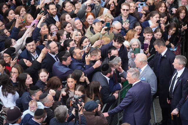 King's visit to Golders Green