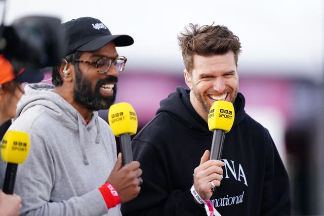 Romesh Ranganathan and Joel Dommett speak to BBC Sport during the TCS London Marathon 