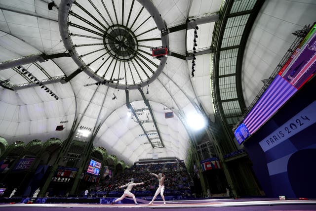 Fencers compete at the Grand Palais