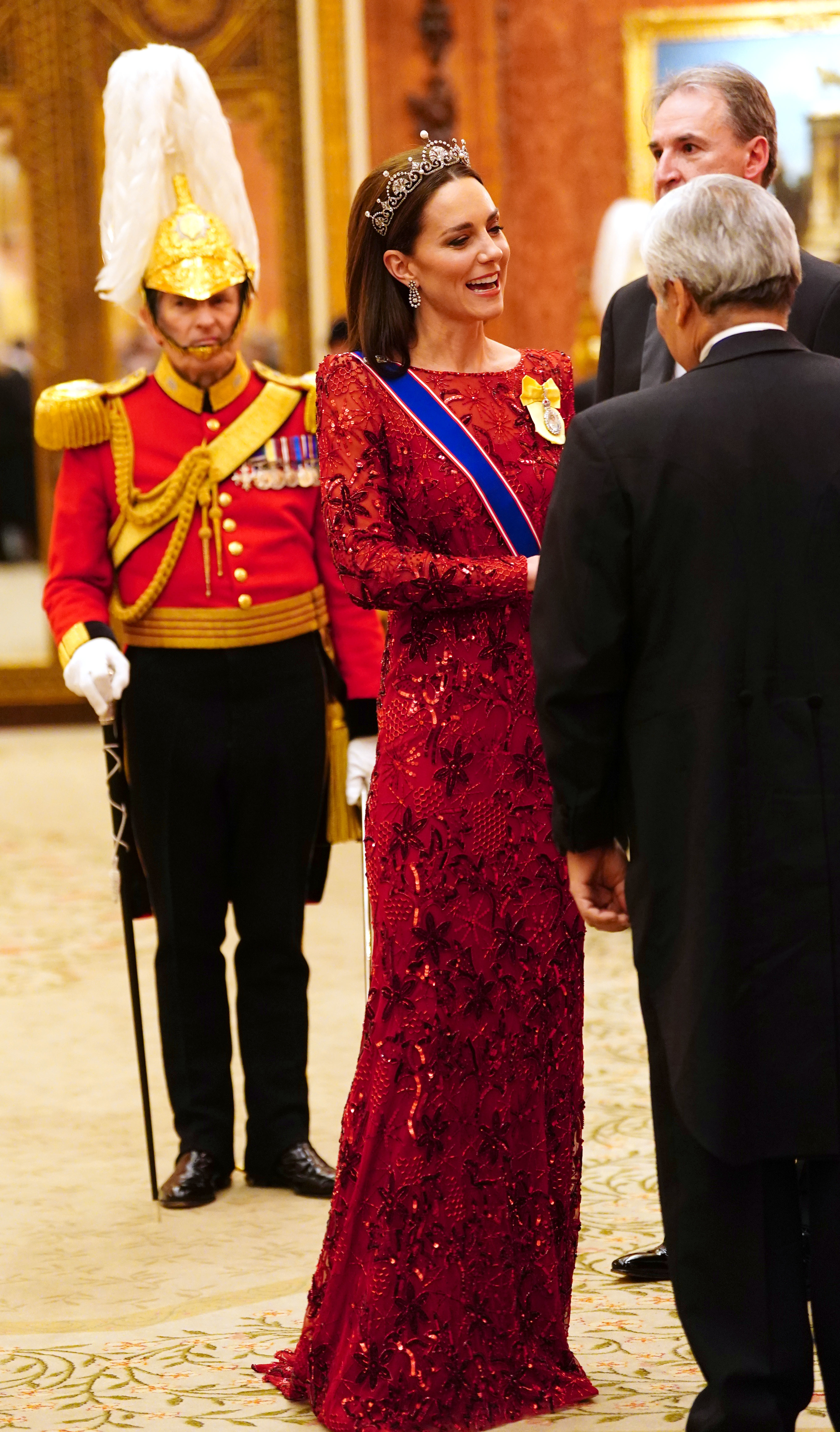 Princess Of Wales Sparkles In Scarlet Gown And Tiara At Diplomats ...