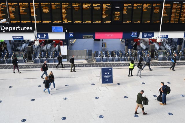 Workers return to London