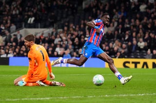 Tottenham players hold post-match talks after relegation fears deepen