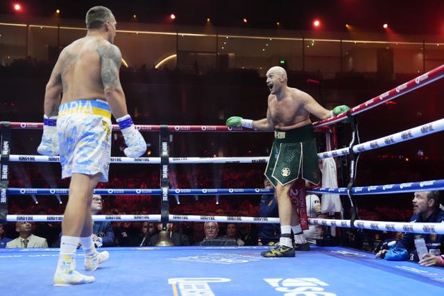 Tyson Fury makes a funny face during the fight