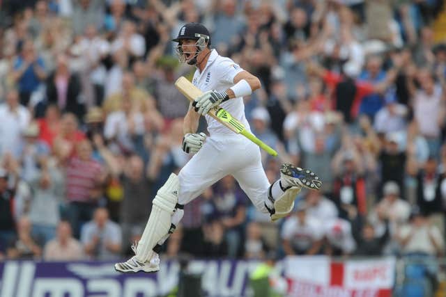 Pietersen celebrates his century at Headingley